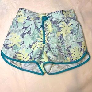 Columbia Women’s Cool Coast Tropical Pattern Active Performance Size Medium